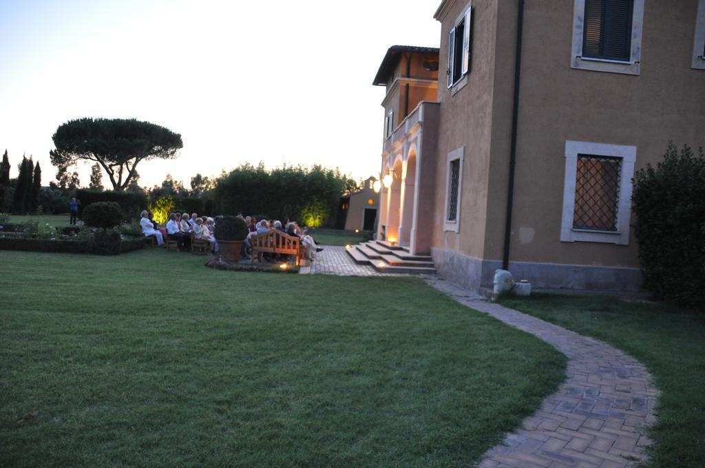 Casale Di Tormaggiore Villa And Country Suites Pomezia Eksteriør billede