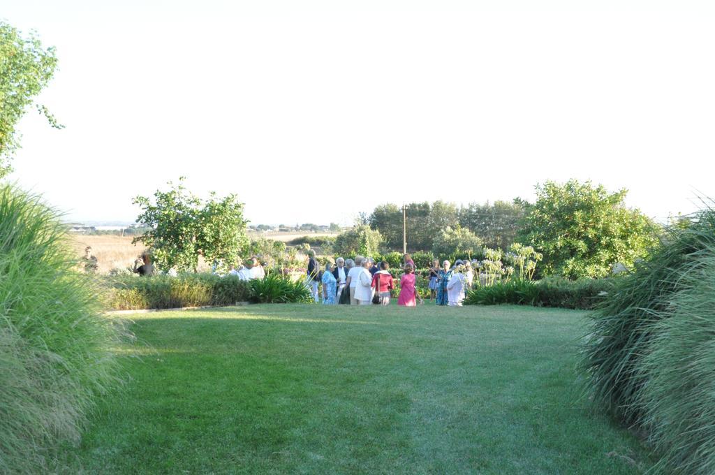 Casale Di Tormaggiore Villa And Country Suites Pomezia Eksteriør billede
